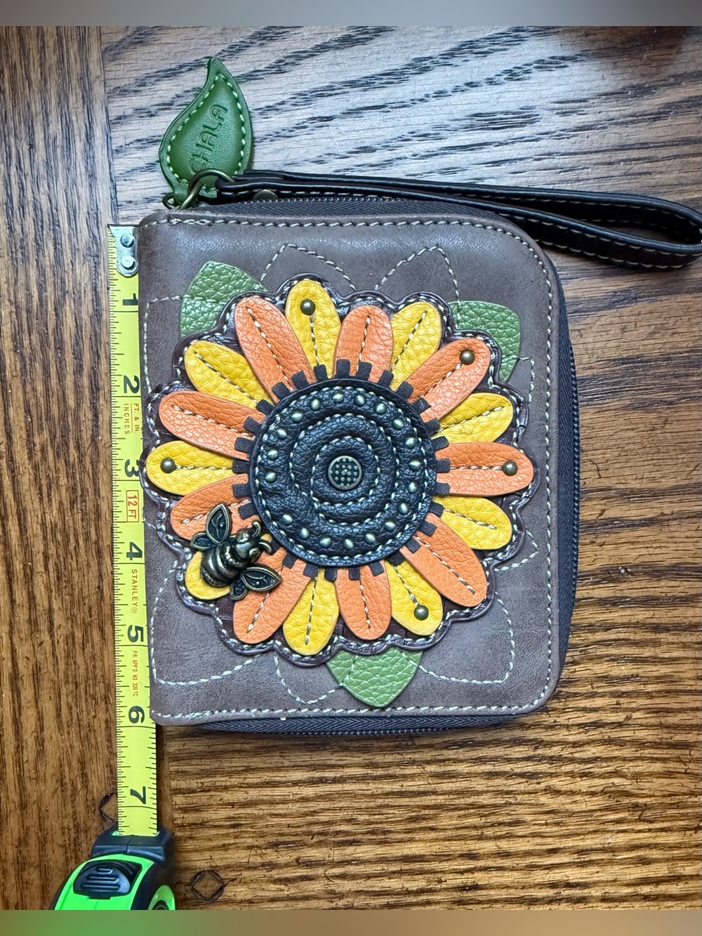 Chala Sunflower  Wristlet - Picture 2 of 4